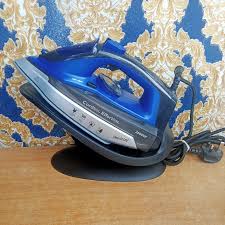 Compact Steam Iron